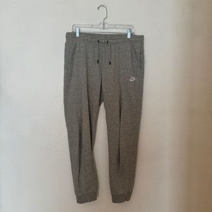 Nike Sportswear Essential Fleece Pants Medium-Dark Grey Heather/White Size M
